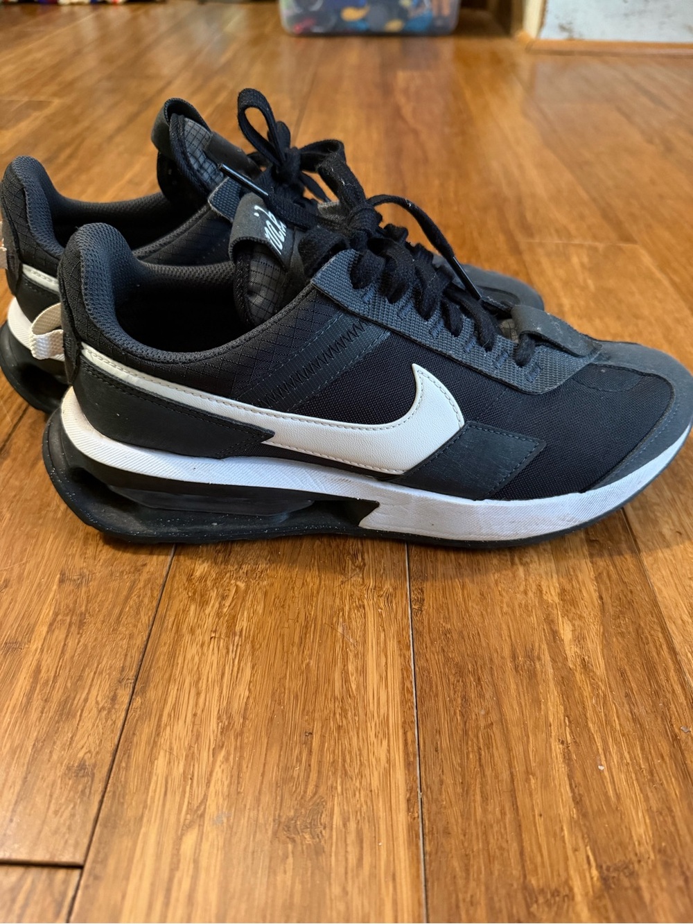 Nike air max pre day Black & White Running Sneakers shoes